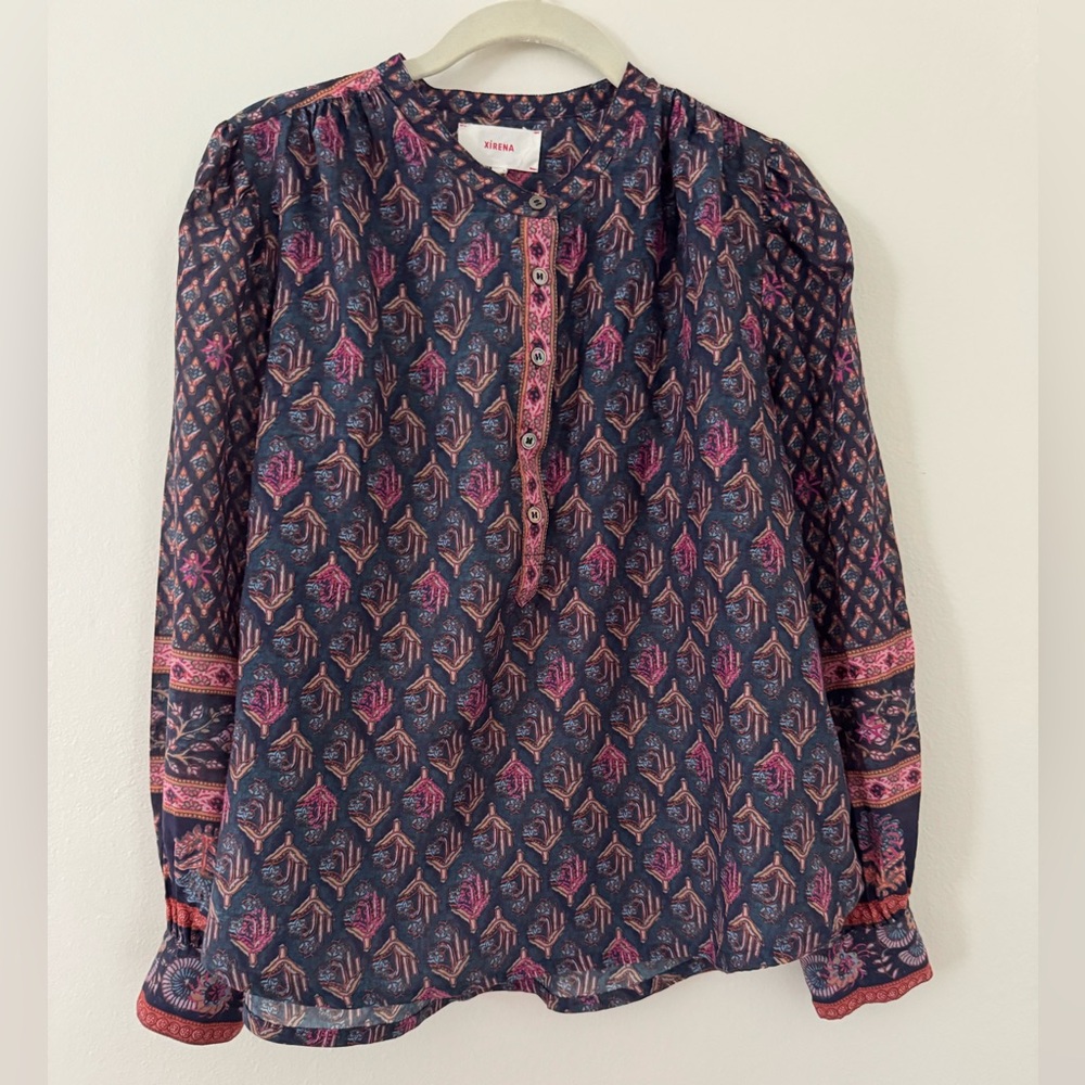 XiRENA Top Blouse Size Small